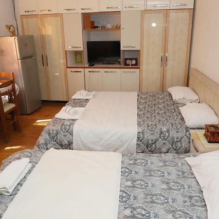 Elvi Aerd Apartment Berat Zewnętrze zdjęcie