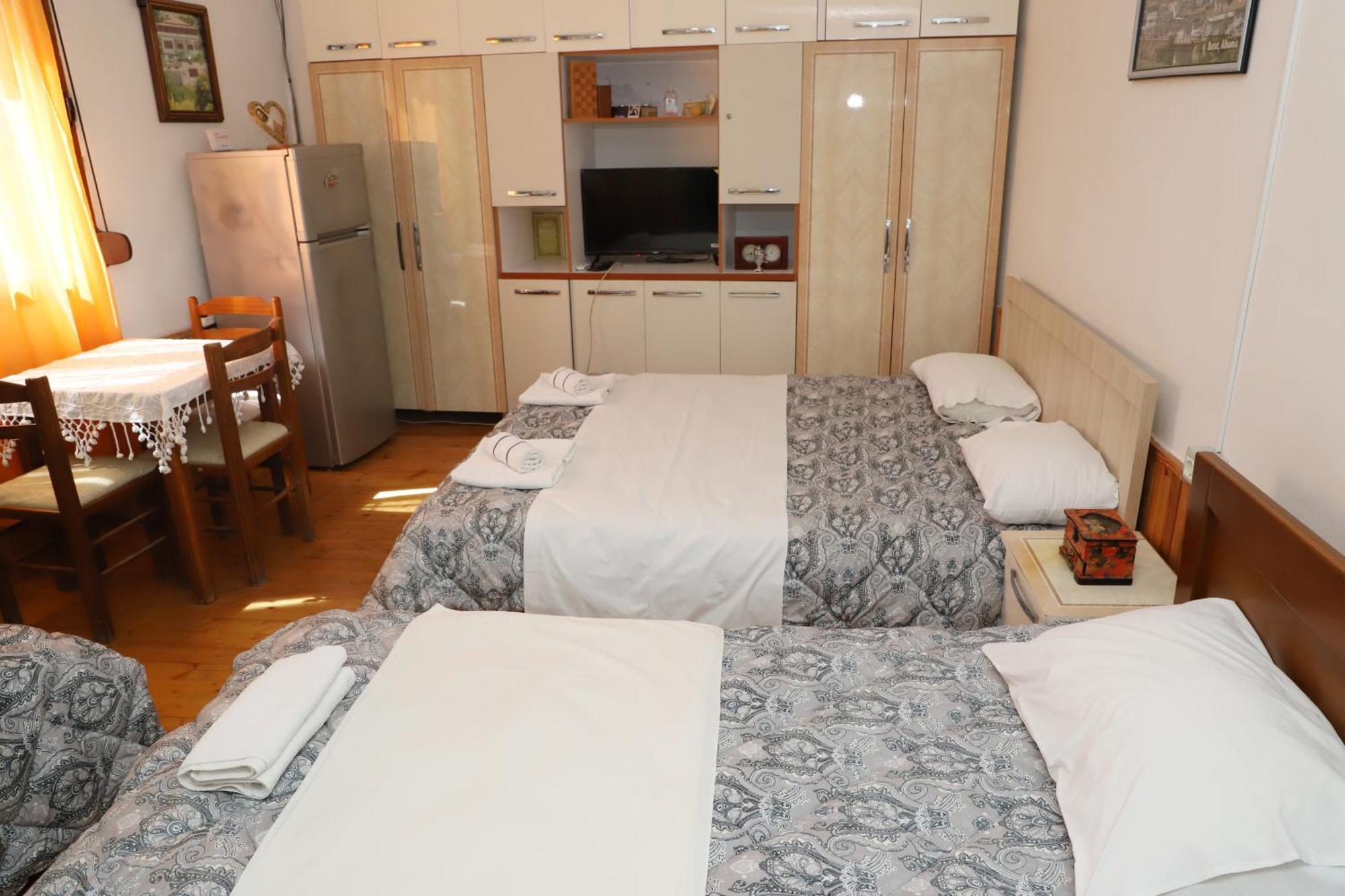 Elvi Aerd Apartment Berat Zewnętrze zdjęcie